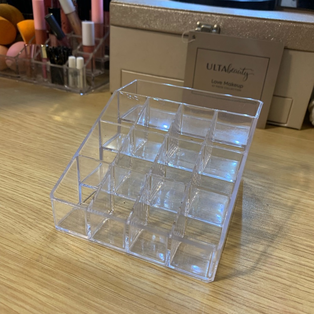 2 acrylic lipstick organizers